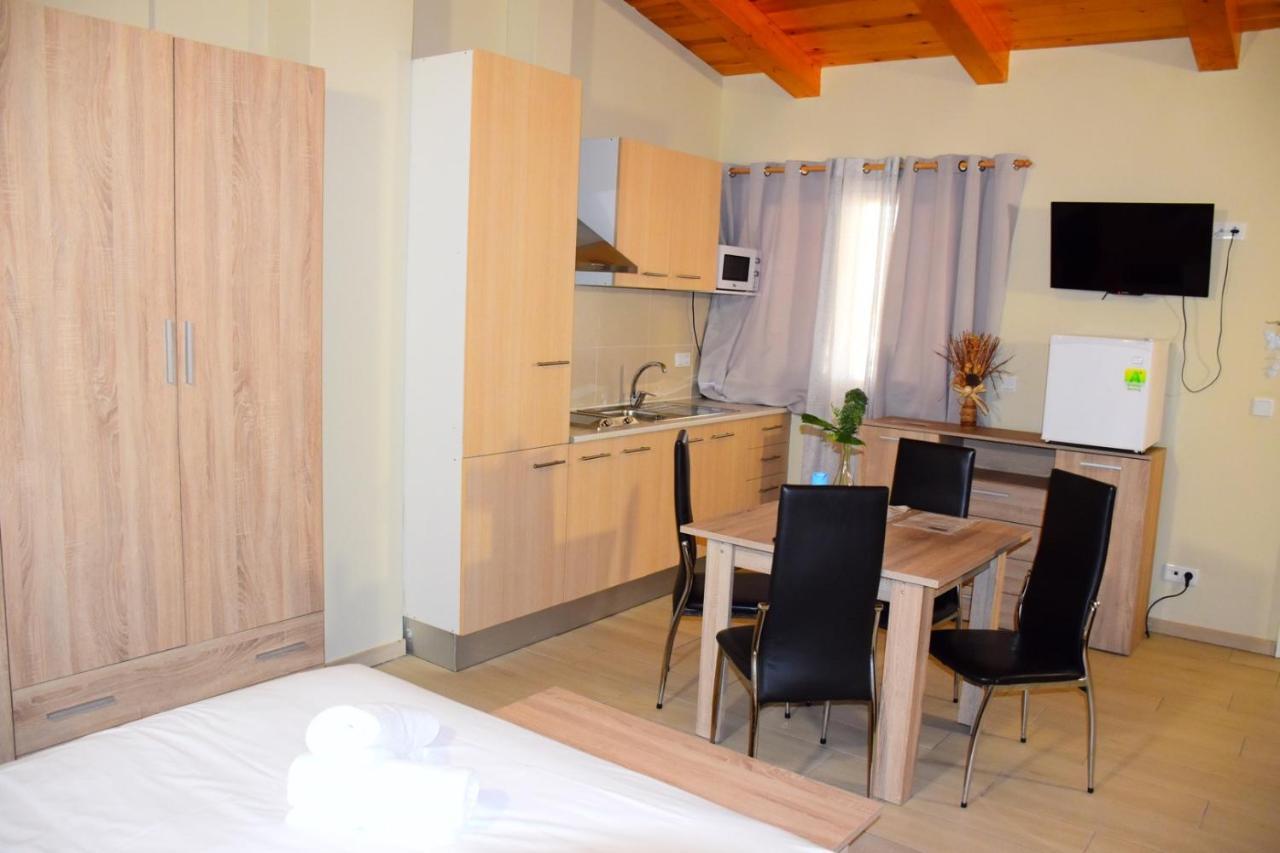 Apartamentos Giuliano Empuriabrava Exterior photo