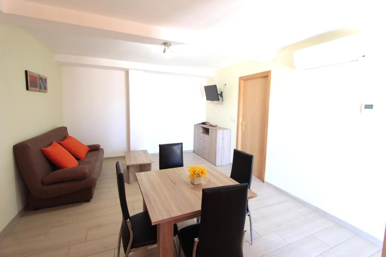 Apartamentos Giuliano Empuriabrava Exterior photo